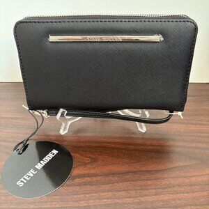 Steve Madden Zip Around Wallet/Clutch Wrist Strap Black New